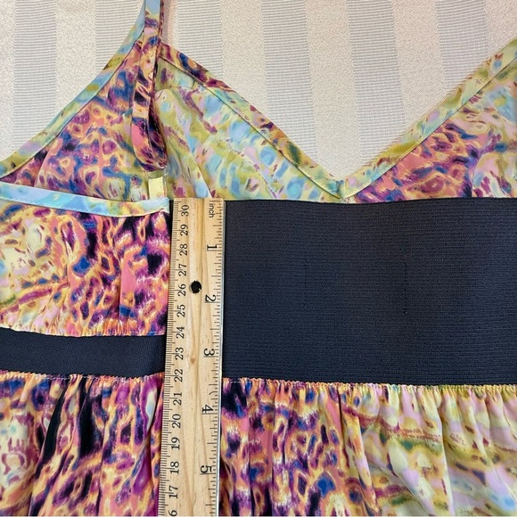 Vera Wang Sundress Sz M Empire Waist, Asymmetrical Hem, Pockets, Light & Flowy - Picture 14 of 14